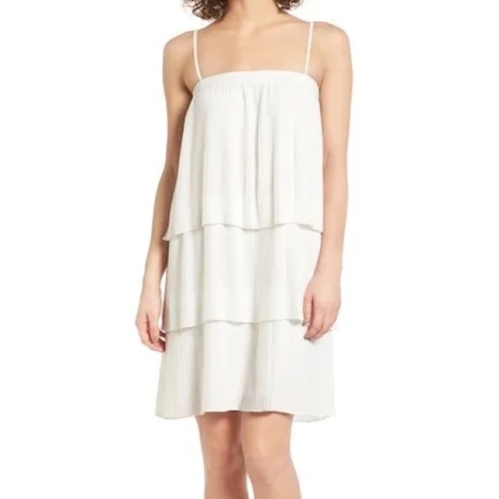 Women’s Chelsea28 ivory tiered chiffon slip dress size medium
